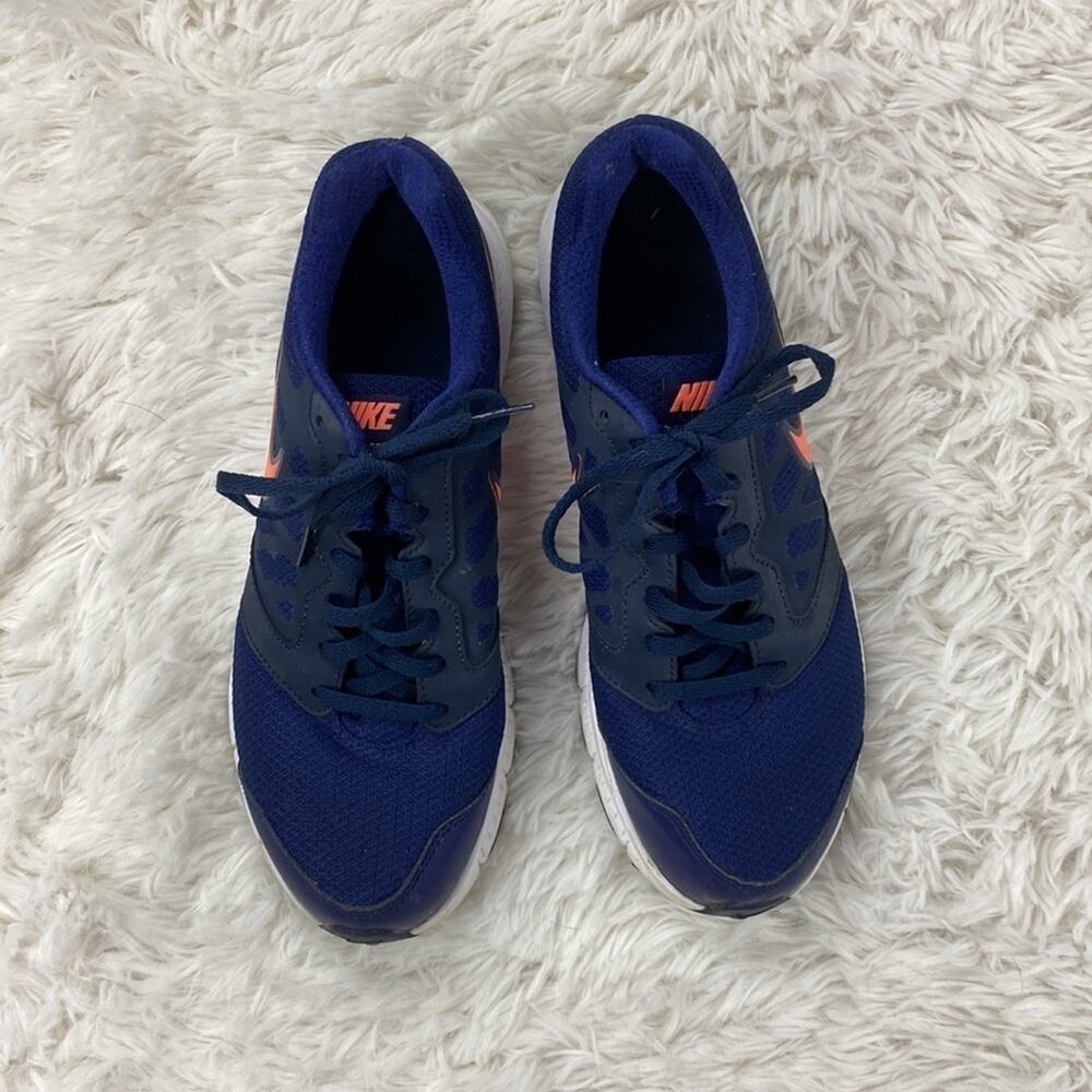 Nike Running Shoes - Picture 2 of 7